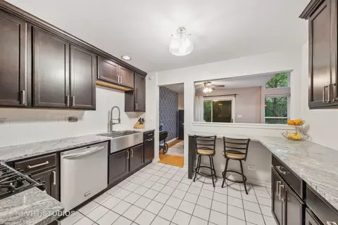 270 Wildspring Ct #8-6, Itasca, IL 60143 photo 7