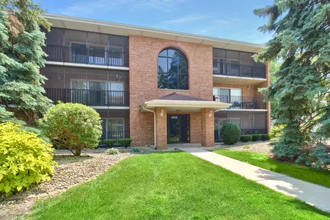 4945 E Circle Dr #311, Crestwood, IL 60445
