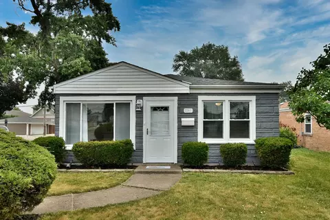 2261 Elm St, River Grove, IL 60171