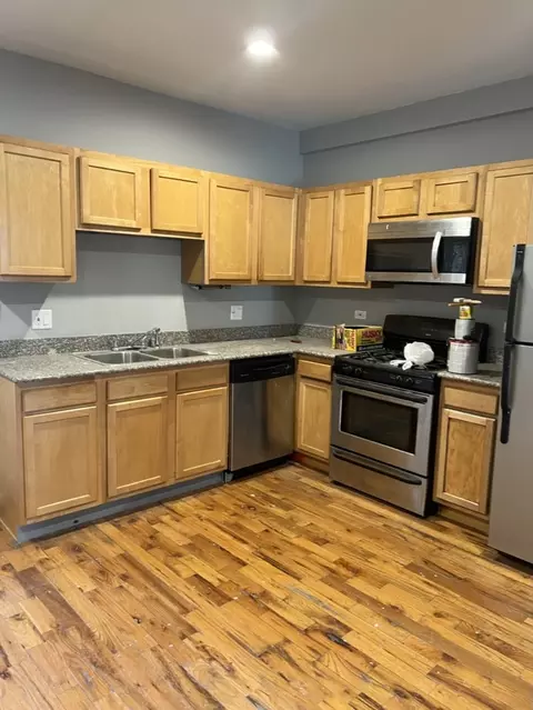 2107 E 67th St #206, Chicago, IL 60649 photo 2