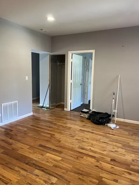 2107 E 67th St #206, Chicago, IL 60649 photo 3