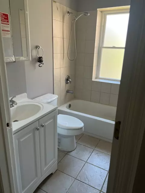 2107 E 67th St #206, Chicago, IL 60649 photo 8