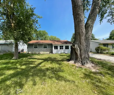 310 Scottswood Dr, Urbana, IL 61802