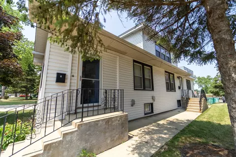 118 E North Ave, Addison, IL 60101 photo 2