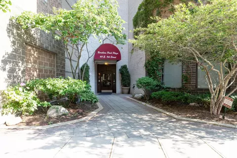 40 E 9th St #1605, Chicago, IL 60605