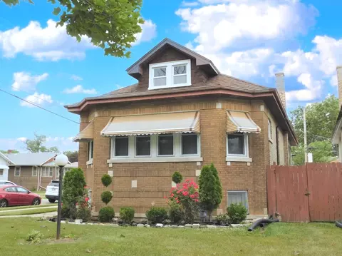 1401 S 10th Ave, Maywood, IL 60153