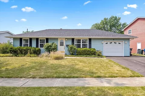 5 Lee Ct, Dekalb, IL 60115