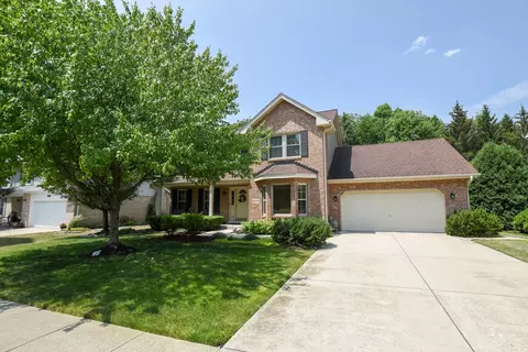 8828 Duke St, Woodridge, IL 60517