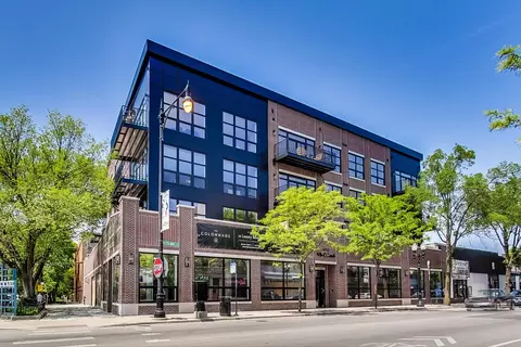 4504 N Clark St #402, Chicago, IL 60640