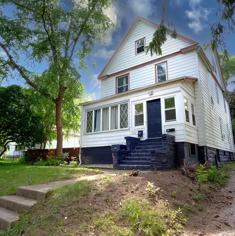 3102 Elisha Ave, Zion, IL 60099
