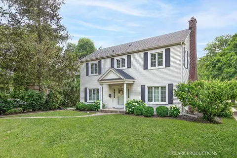 924 N Wheaton Ave, Wheaton, IL 60187