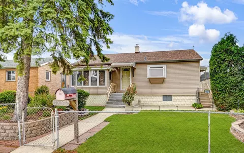 4736 S Lorel Ave, Chicago, IL 60638