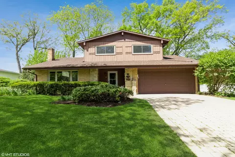 6 Treebark Dr, Schaumburg, IL 60193