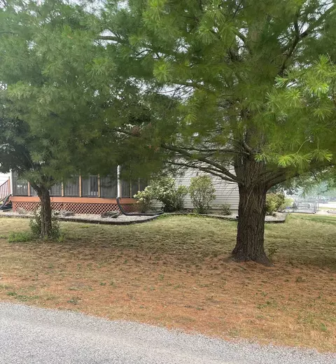 301 E Mckinley St, Philo, IL 61864 photo 2