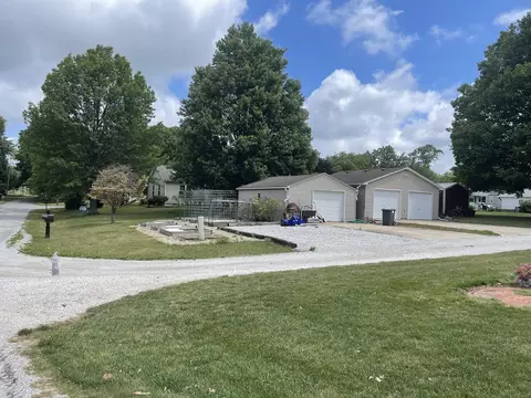 301 E Mckinley St, Philo, IL 61864 photo 25