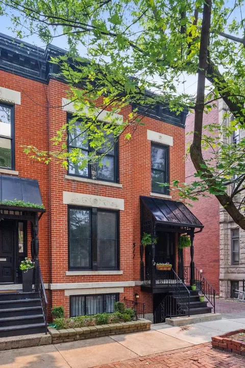 511 W Grant Pl, Chicago, IL 60614