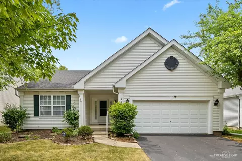 1100 Orchard Lake Dr, Aurora, IL 60506