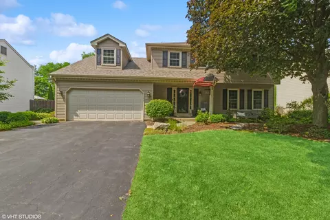 2325 Brookway Dr, Geneva, IL 60134
