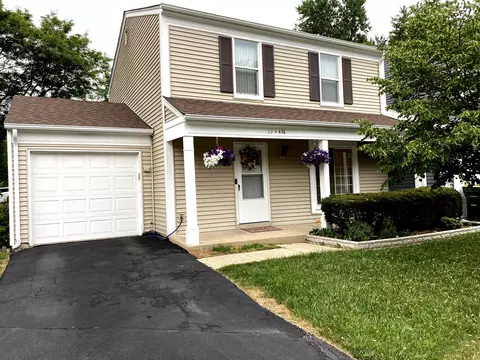 29 W436 White Oak Dr, Warrenville, IL 60555