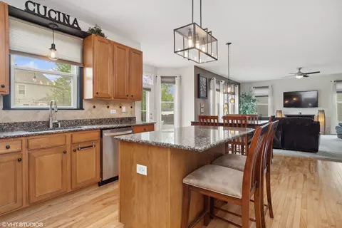 11325 Glenbrook Cir, Plainfield, IL 60585 photo 8