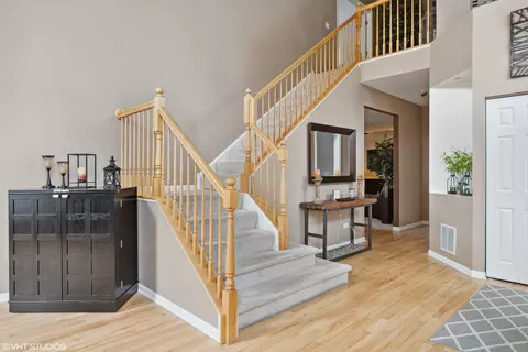 11325 Glenbrook Cir, Plainfield, IL 60585 photo 2