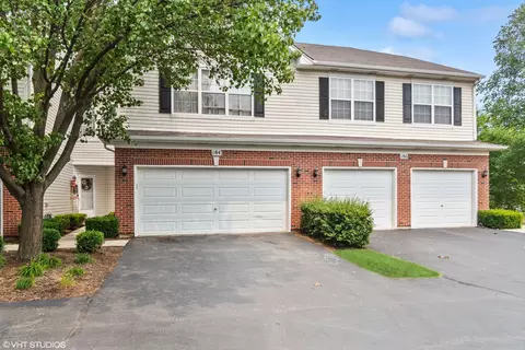 184 Concord Dr S #184, Oswego, IL 60543