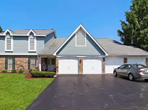 203 N Creekside Trl #B, Mchenry, IL 60050
