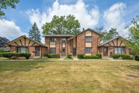 1 S S128 S Eliot Ln, Villa Park, IL 60181
