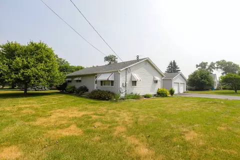 501 N Howard St, Harvard, IL 60033