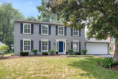110 Bridgeport Ln, Geneva, IL 60134
