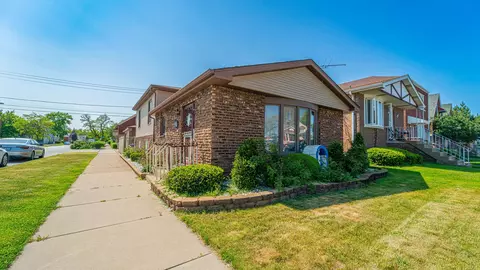 3550 E 107th St, Chicago, IL 60617