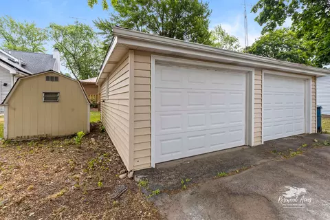 379 S May Ave, Kankakee, IL 60901 photo 2