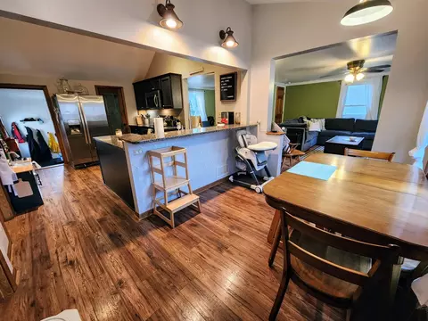 300 Read St, Elburn, IL 60119 photo 3