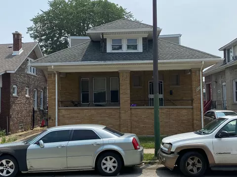 2517 E 72nd Pl, Chicago, IL 60649