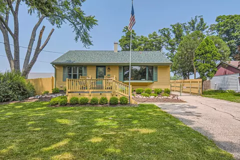506 W Park Ave, Round Lake, IL 60073