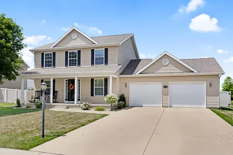 4006 Appletree Dr, Monticello, IL 61856
