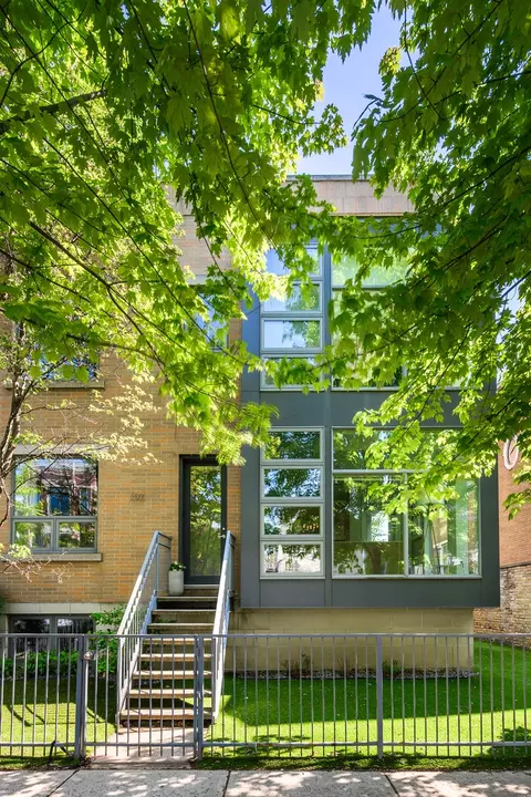 1307 W Wrightwood Ave #102, Chicago, IL 60614