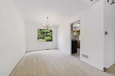 2521 Honeysuckle Ln, Rolling Meadows, IL 60008 photo 10