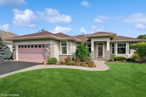 12109 Plum Grove Rd, Huntley, IL 60142