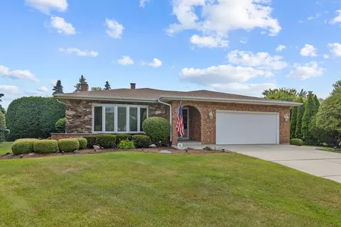 1440 Spruce Ln, Westmont, IL 60559