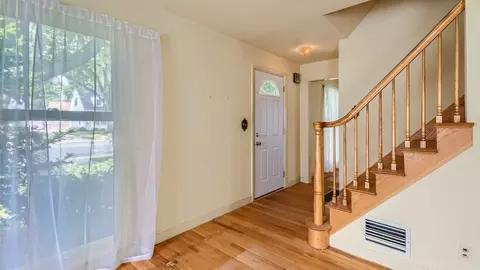 511 S Edison Ave, Elgin, IL 60123 photo 4