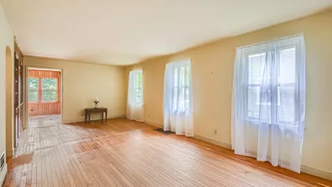 511 S Edison Ave, Elgin, IL 60123 photo 5