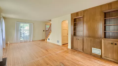 511 S Edison Ave, Elgin, IL 60123 photo 6