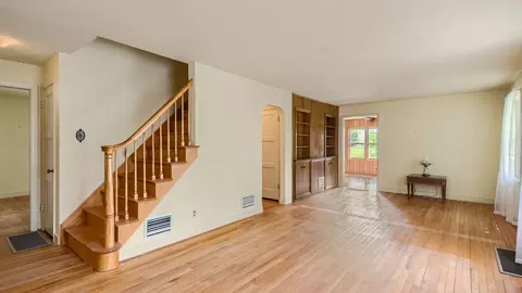 511 S Edison Ave, Elgin, IL 60123 photo 8