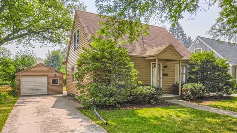 511 S Edison Ave, Elgin, IL 60123