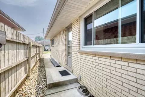 261 W Parkview Dr, Addison, IL 60101 photo 23