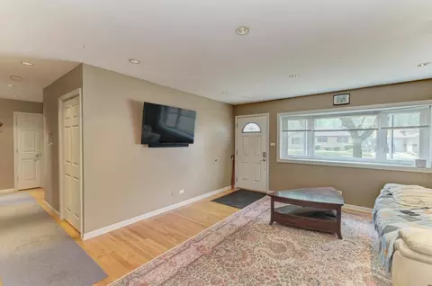 261 W Parkview Dr, Addison, IL 60101 photo 6