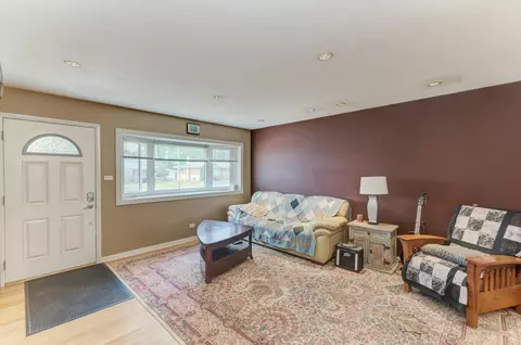 261 W Parkview Dr, Addison, IL 60101 photo 5