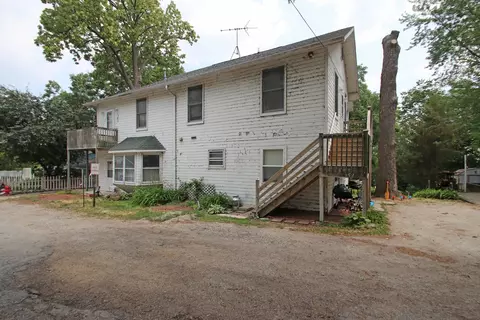 157 Cora Ave, Fox Lake, IL 60020