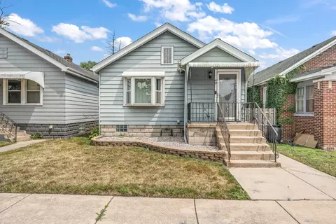40 156th Pl, Calumet City, IL 60409